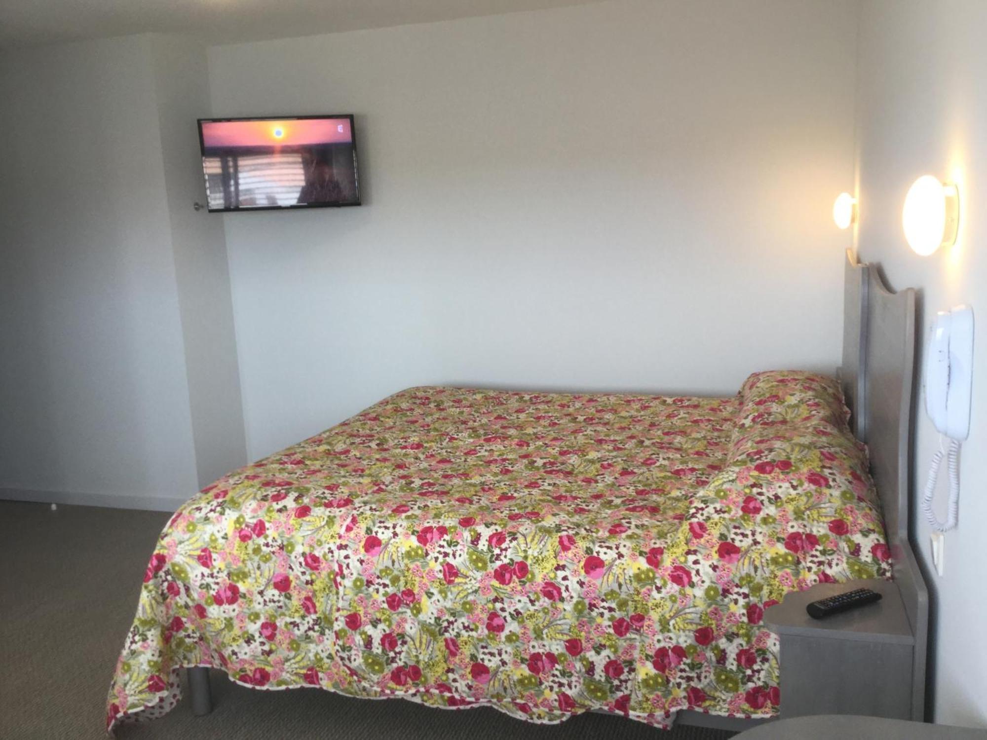 Hotel De La Plage Gruissan Room photo
